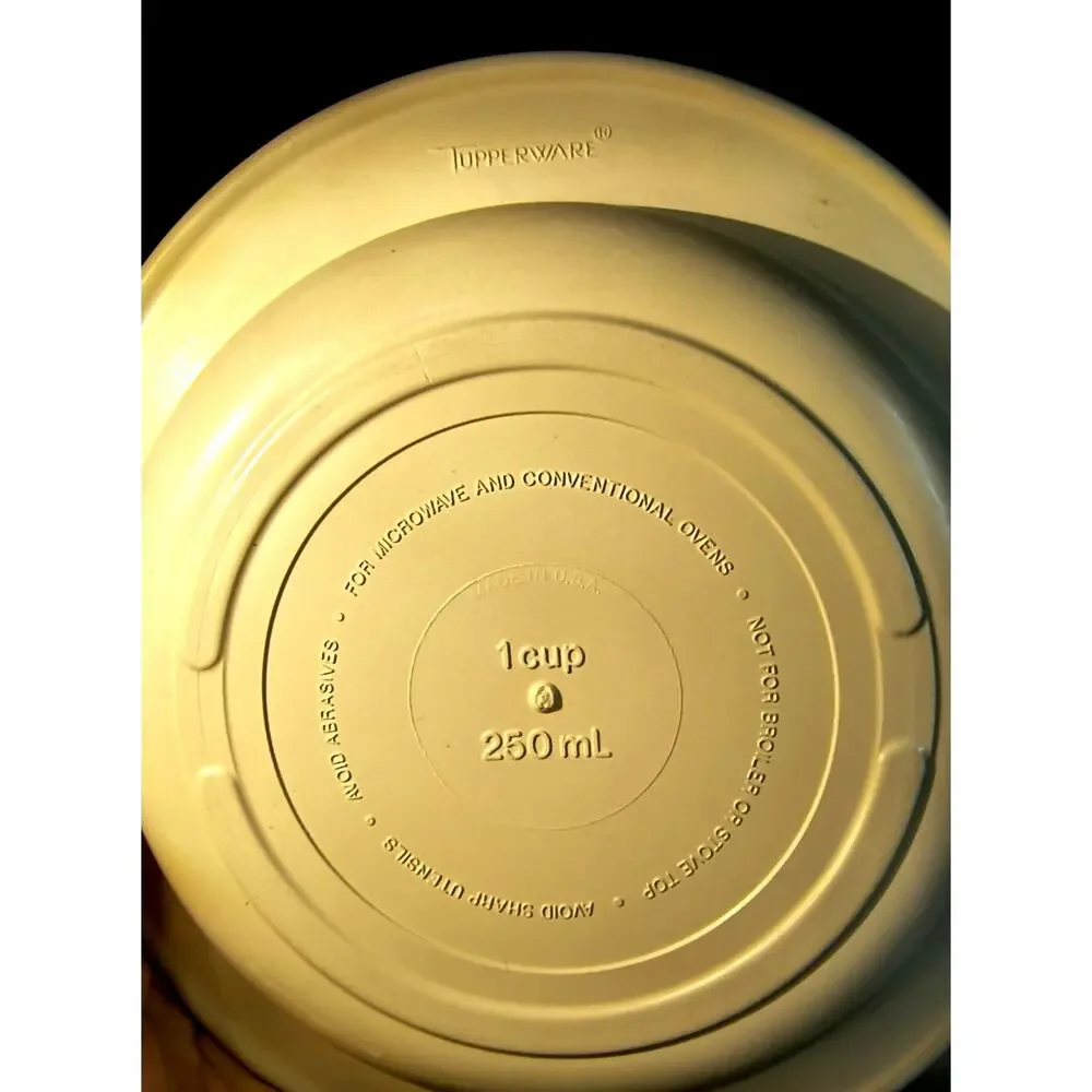 2105. Vintage Tupperware Ultra 21 Three Piece Set Classic Almond Cream Color